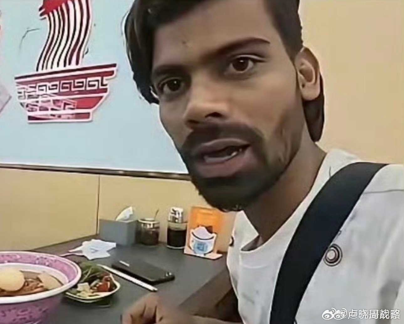 让三哥这些人进来，其实就是为了挑衅，羞辱中国人，你们不是不喜欢三哥嘛，我就要把他