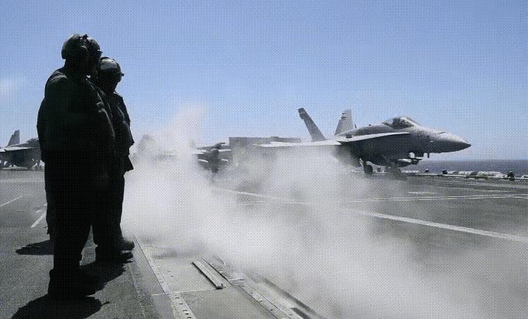 蒸气弹射，弹射过程仅二十秒，为何全甲板冲击却需要四分钟弹射一架。蒸汽弹射，一分