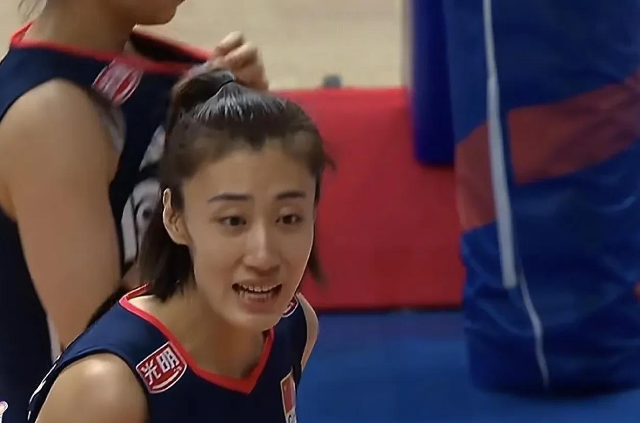 看样子中国女排今天会很轻松战胜法国女排今天中国女排迎战法国女排，