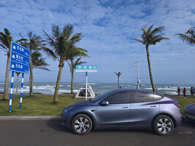 特斯拉modely用车5个月真实感受1，对机有点失望，比起国产新势力车机还是