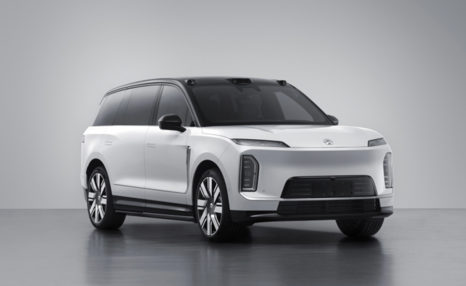 蔚来ES9申报图曝光，有种“我好方”的感觉车长超5米3，轴距超3米2...