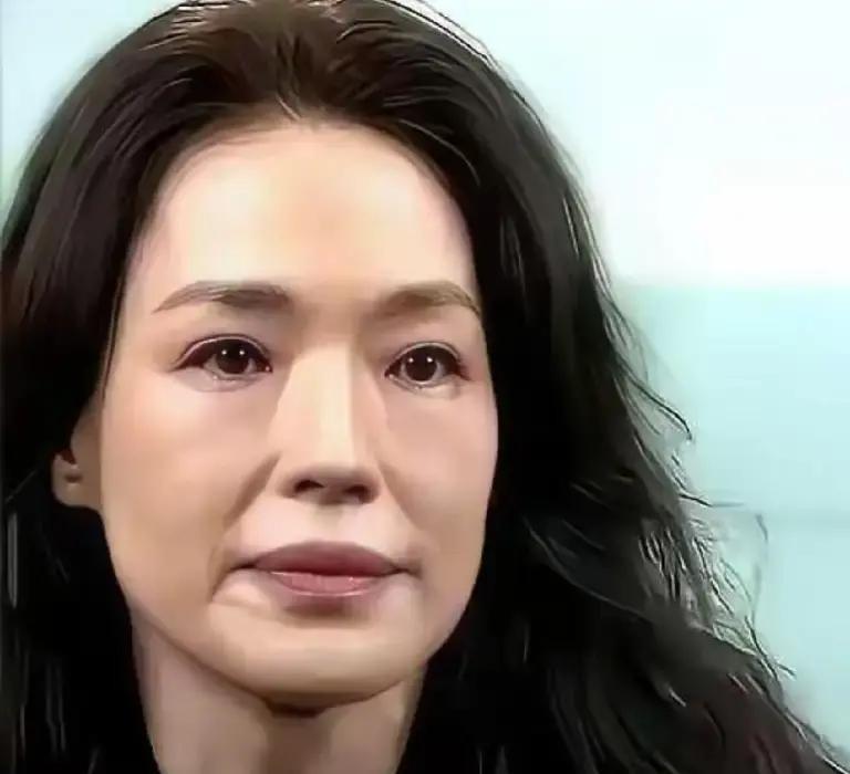 舒淇41岁停了所有长戏，整整一年没接新工作，转头拿了釜山电影节最佳导演。她为
