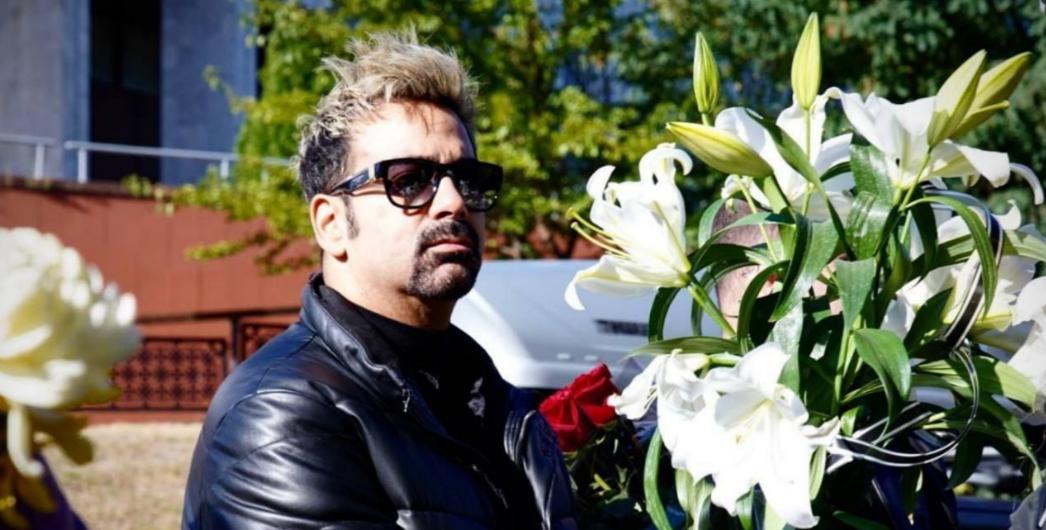 乌克兰强制征兵再添争议，知名编舞阿马多尔·洛佩斯被当场带走。阿马多尔·洛佩斯