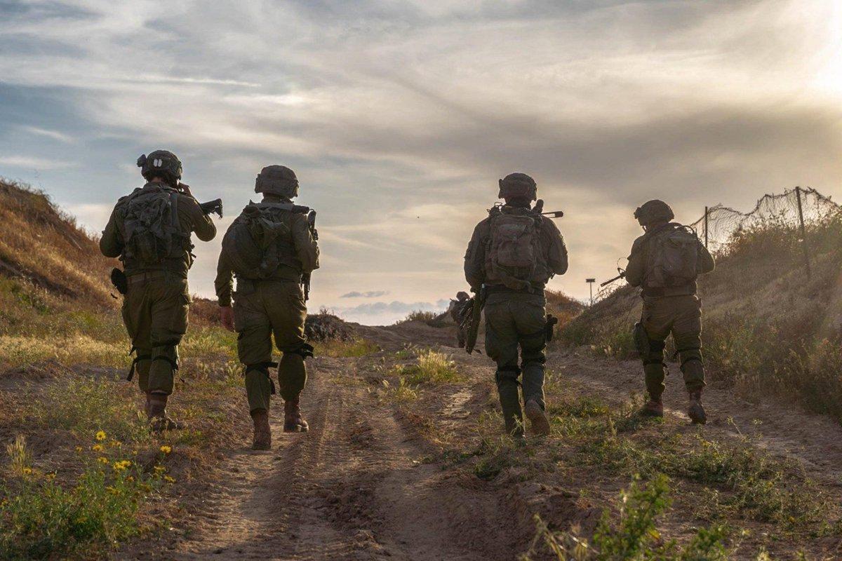 据以色列时报报道，死海周边的寂静被深夜的一阵引擎轰鸣打破，以色列国防军士兵在荒原