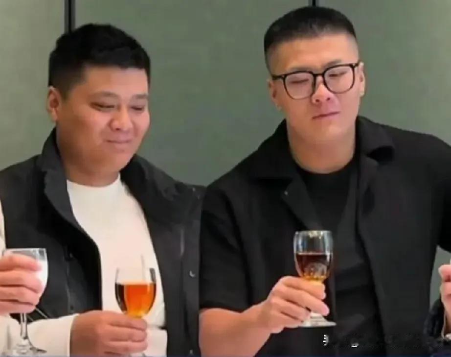 终于真相大白了，南京双胞胎哥哥还原当年被抛弃真相。他不是被拐卖的孩子，而是被