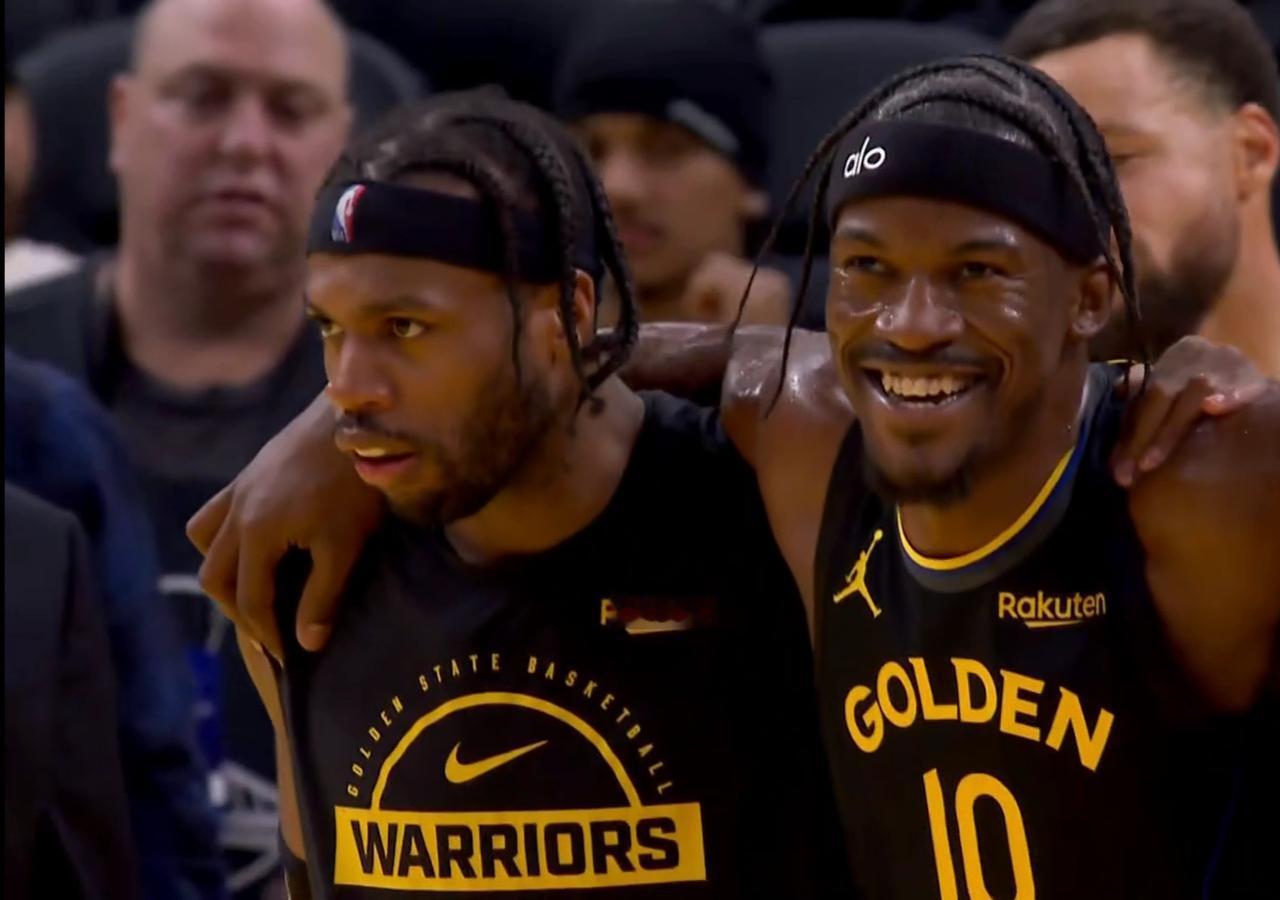 巴特勒受伤后微微一笑，勇士在本赛季别想交易他！巴特勒在对阵热火比赛中遭遇膝盖