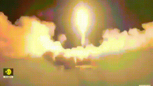 伊朗放大招！宣布成功发射射程可达10000公里的新型洲际弹道导弹。100