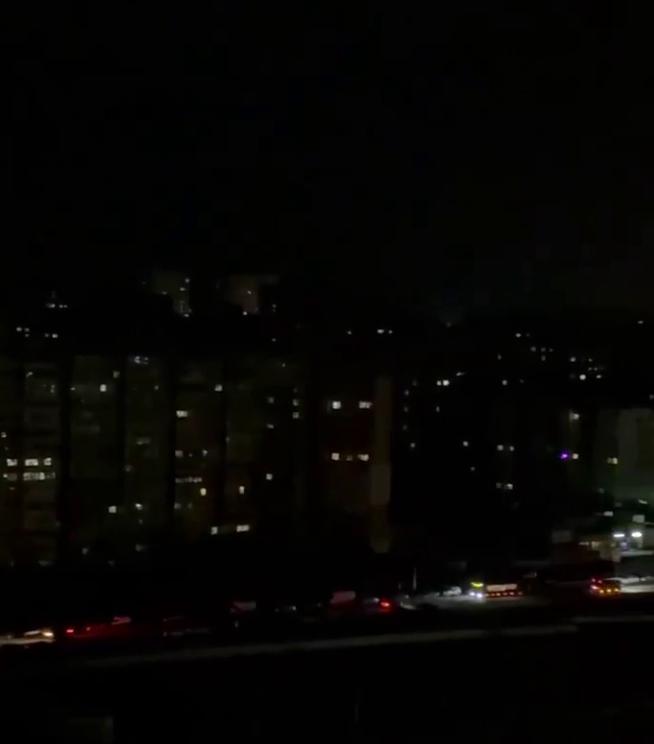 重击乌克兰！开战四五年，这次打法变了，基辅第一次被打成几乎全黑状态！ 当地时