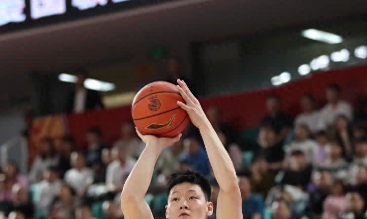 乱套！CBA积分榜：常规赛冠军出炉，广东男篮升第6，杜锋变阵奏效！CBA战