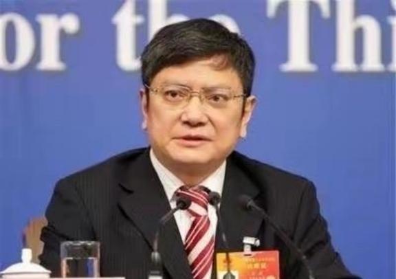 “浙大教授”郑强，曾再次抛出惊人言论！他曾说：“中国是人口大国、劳动力大国，人工