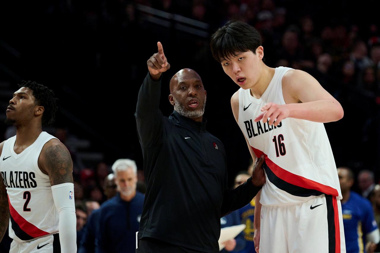 前有刘维伟，后有比卢普斯，杨瀚森的教练先后出事！NBA新赛季第二天就发生一重