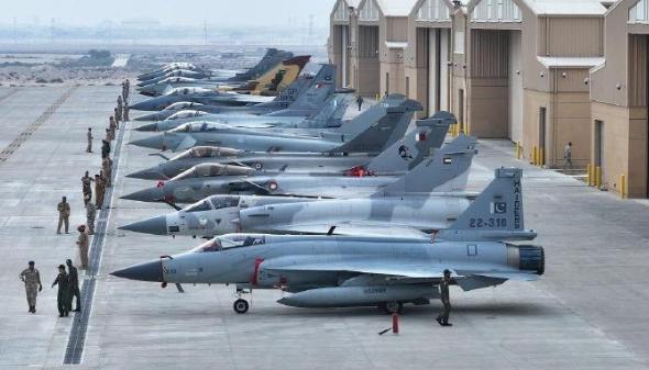 巴大批战机抵达沙特，阿联酋王储这下坐不住了，火速访华寻求对策！2026年4月1