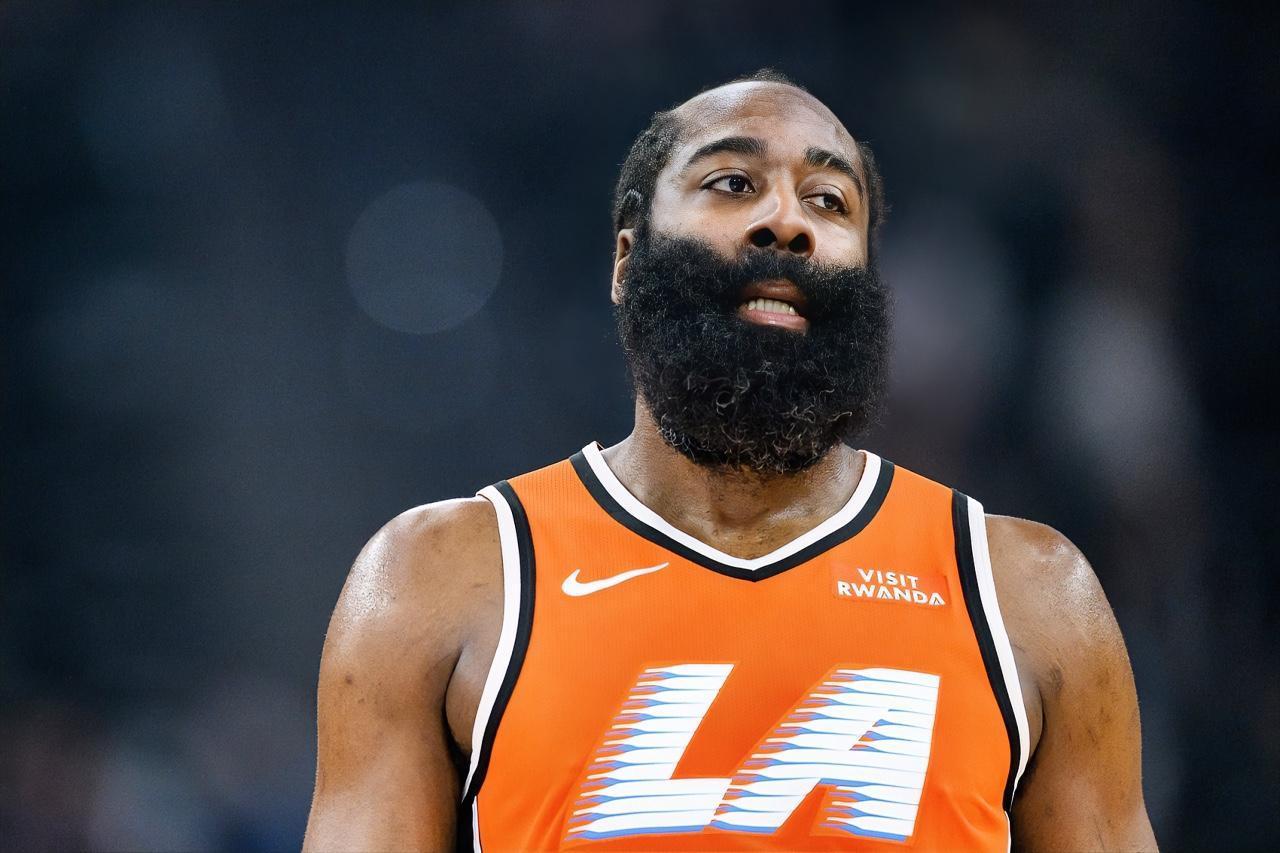 杜兰特：三弟，你说快船输掉的比赛大部分时候都曾领先两位数，那该谁背锅？？？哈登