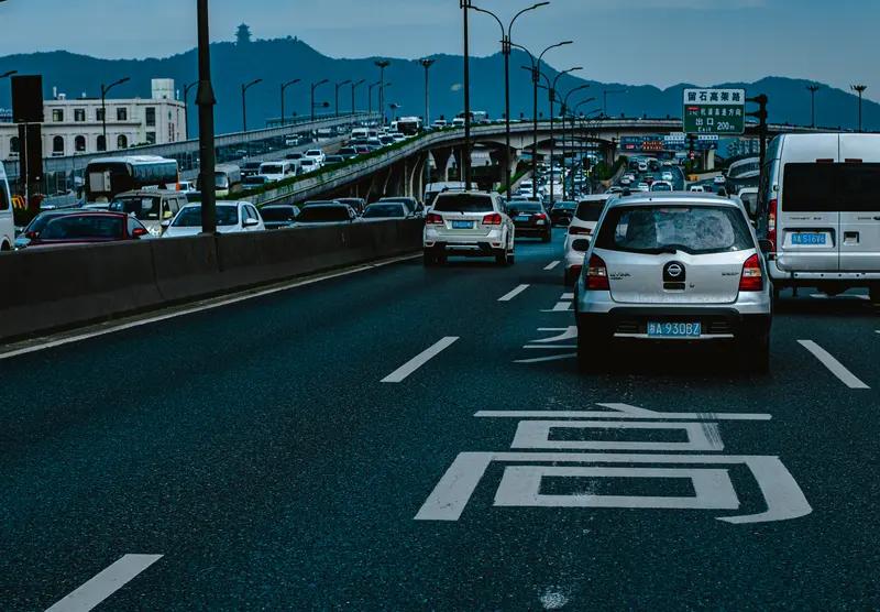 我在副高7档上8年了，还有6年退休，不知道退休前还能不能晋上6档。不知道哪位大