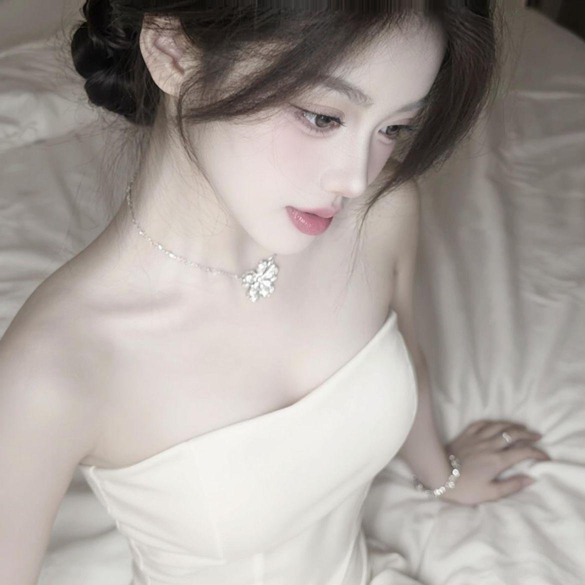 AI冷婉氛围感写真   情绪音乐玩法新风向