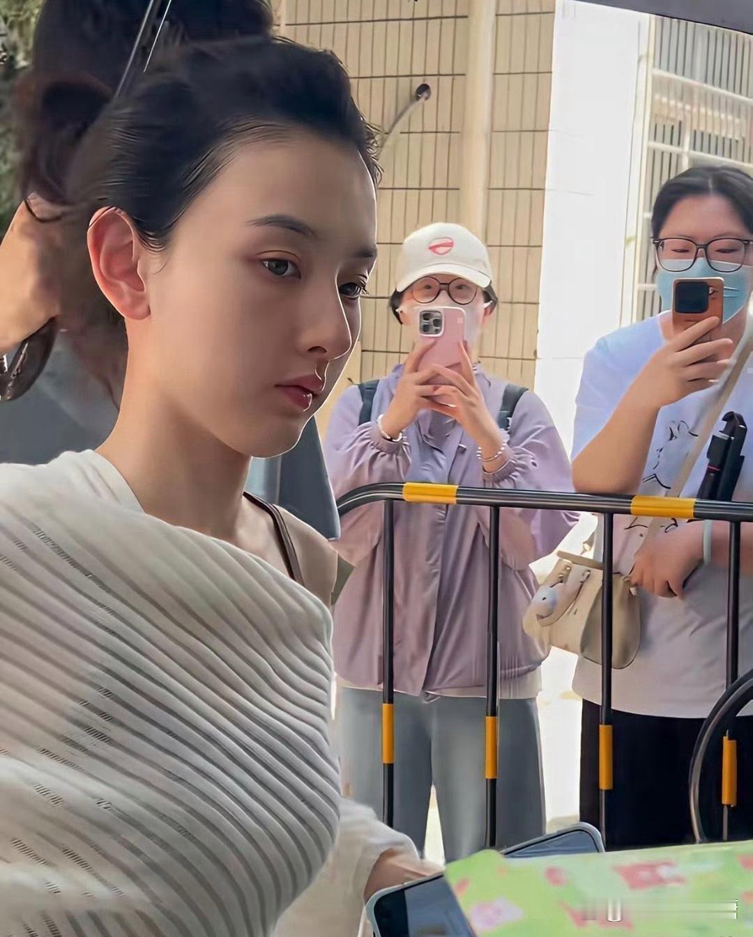 宋‌祖儿私‏‏下竟然也这么好看‏‍，素颜也太绝了吧。宋‌祖儿私‏‏下竟然也这么