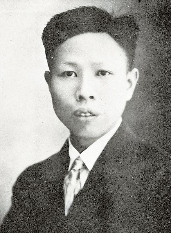 有幸被毛主席写诗夸赞的，只有这四位：第一位：谁敢横刀立马？唯我彭大将军！