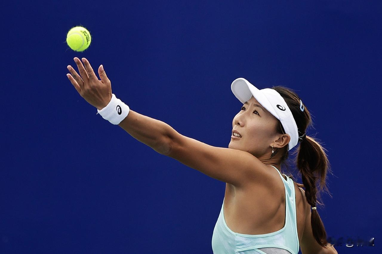 不知道高馨妤累不累，我反正看累了[捂脸哭]刚刚结束的一场澳网首轮女单资格赛，高