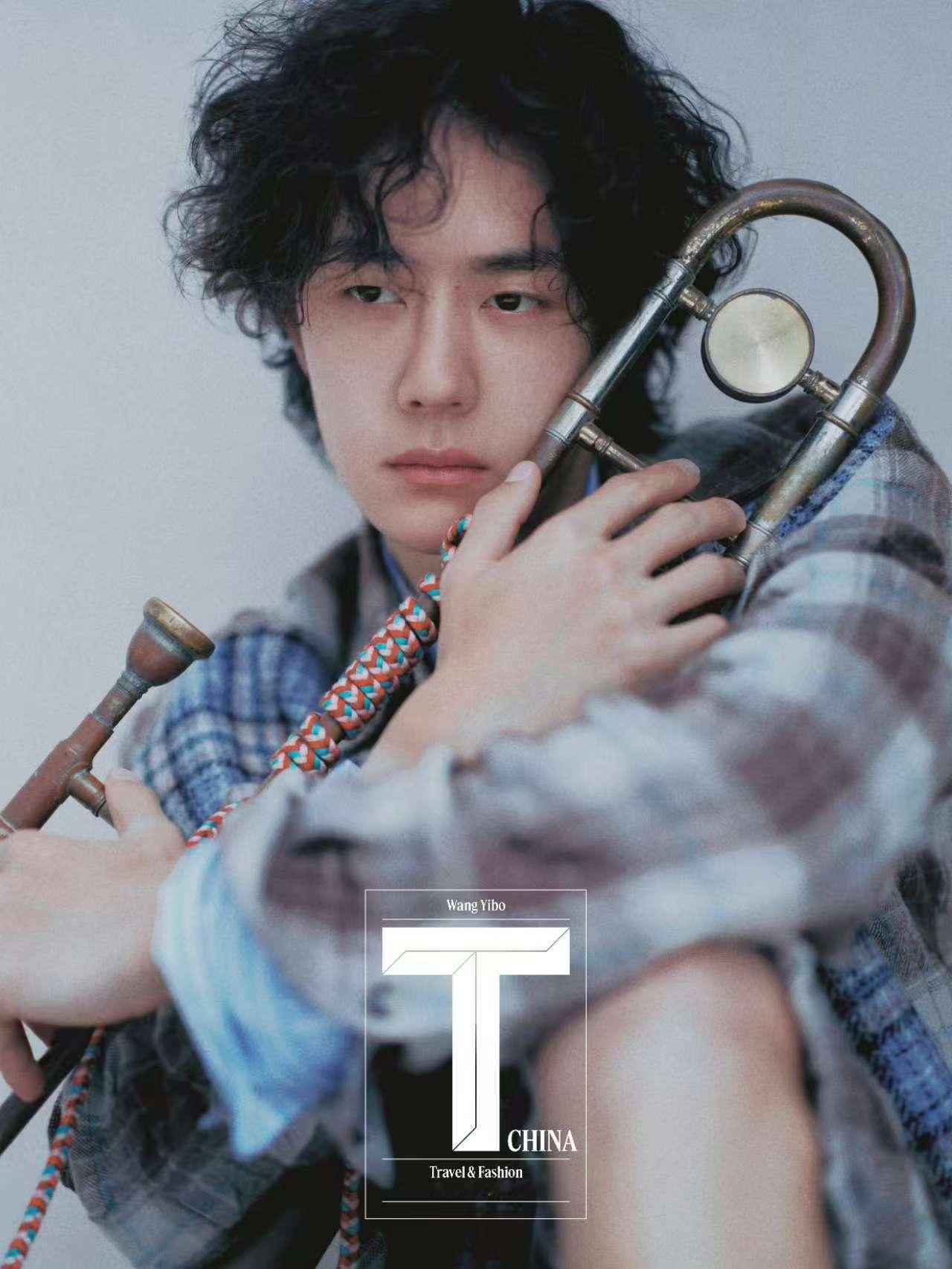 啊啊啊吧啊啊啊啊啊啊，好会拍啊，我就知道，王一博这组太卷毛俏皮男高了，而且全素颜