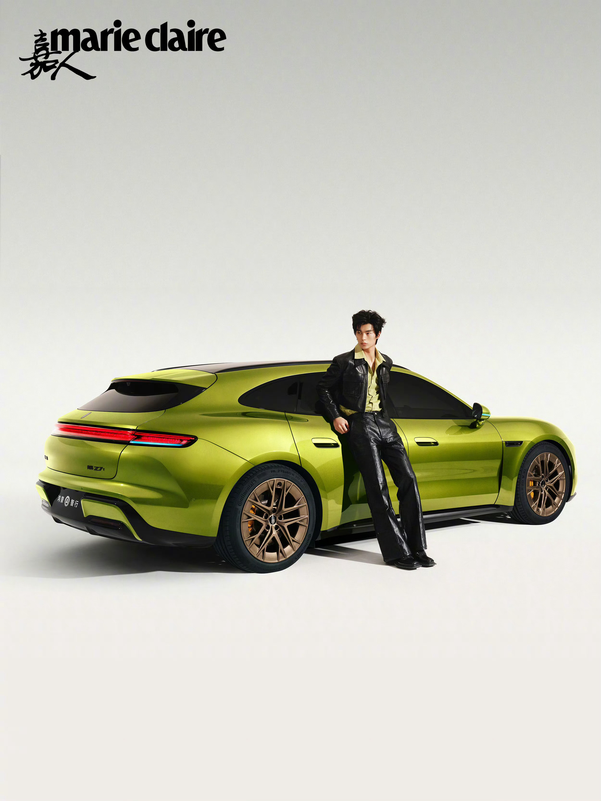 尚界Z7谁看谁尚头尚界Z7T时尚大片感受一下，实车来看Z7要比SU7更有质感，漆