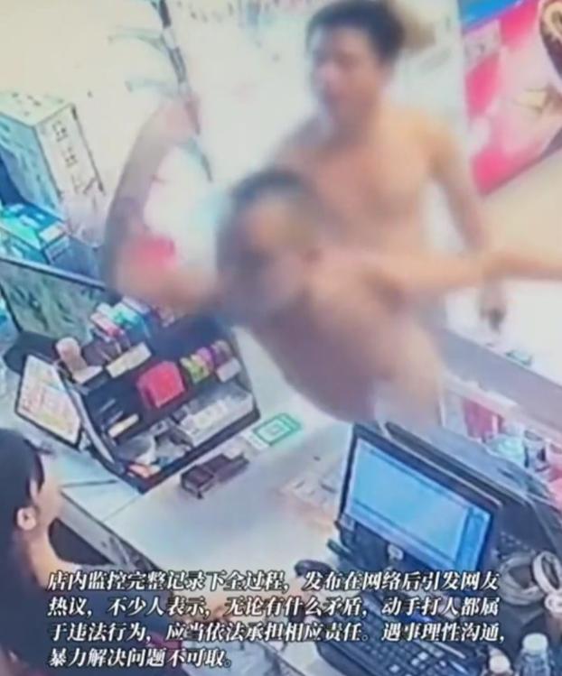 9月14号广东东莞一家社区超市里面，一个马上要离职的女店员，碰到之前赊账105元