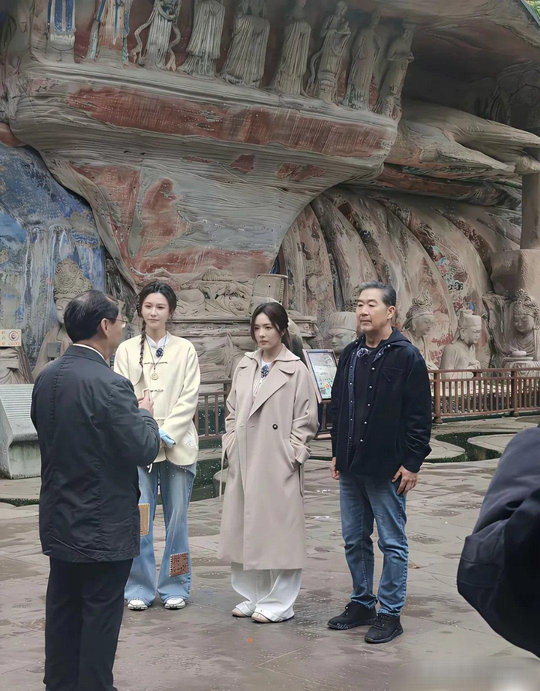 满大街女人都穿这种裤子，看来现在人的审美真的都下降了