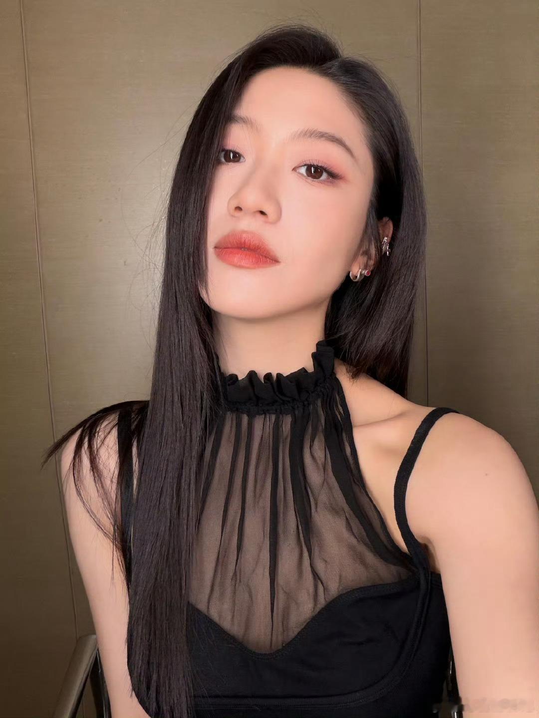 向涵之腹肌马甲线谁懂向涵之的腹肌马甲线！！姐姐我可以～这练的也太好了吧！斯哈斯哈