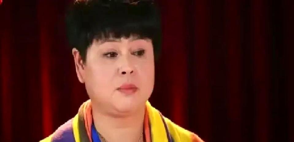 多年后才看懂，冉莹颖妈妈才是家里最清醒的人。当年冉莹颖一门心思扑在家庭，邹市