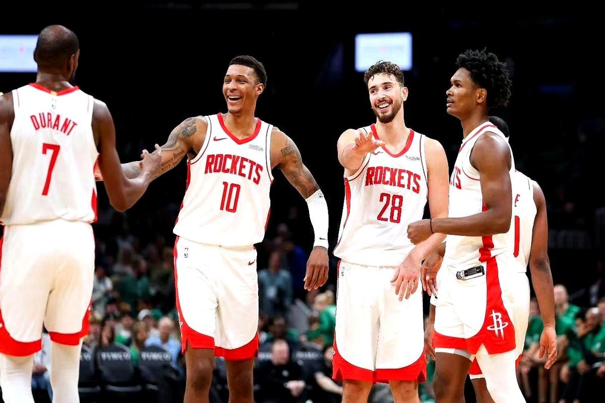 火箭队这样安排阵容更合适！这方案为了凑出杜兰特的首发体系，不仅把老熟人卡佩拉