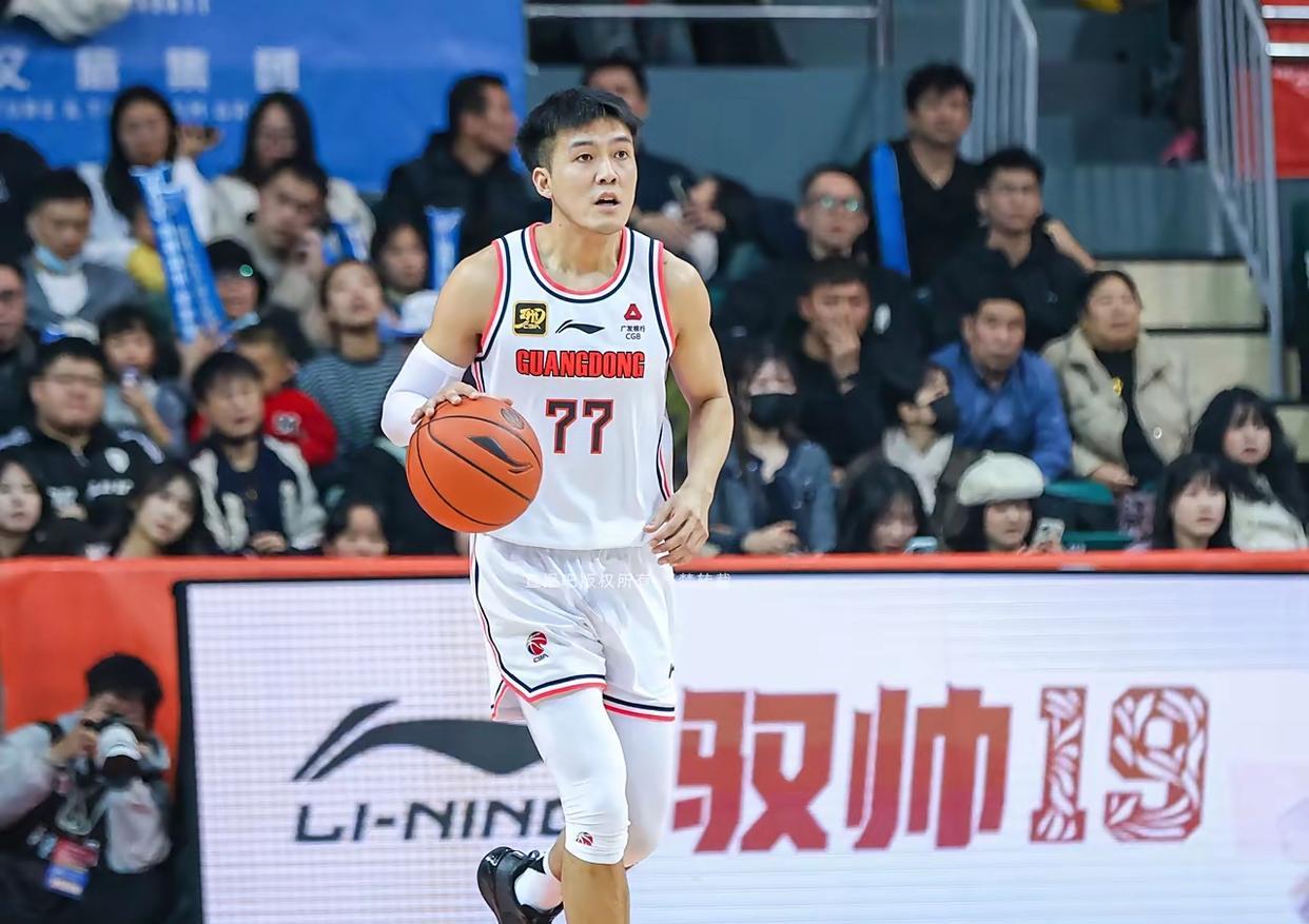 原来CBA也是江湖！有聪明人做了个总结：李春江禁赛，儿子李金龙无球可打。阿的江