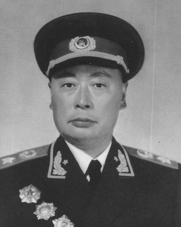 1963年，金庸在报纸上嘲讽：造原子弹有何用，不如多做几条裤子给人民穿！陈毅：我