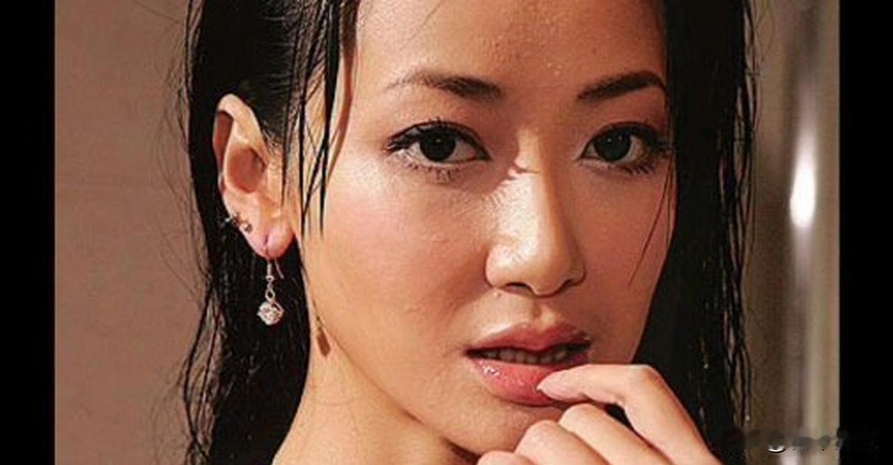 陈紫函再上热搜，全网乱传的“12次试管”和“艳照门”到底哪句真哪句假？她最近根本