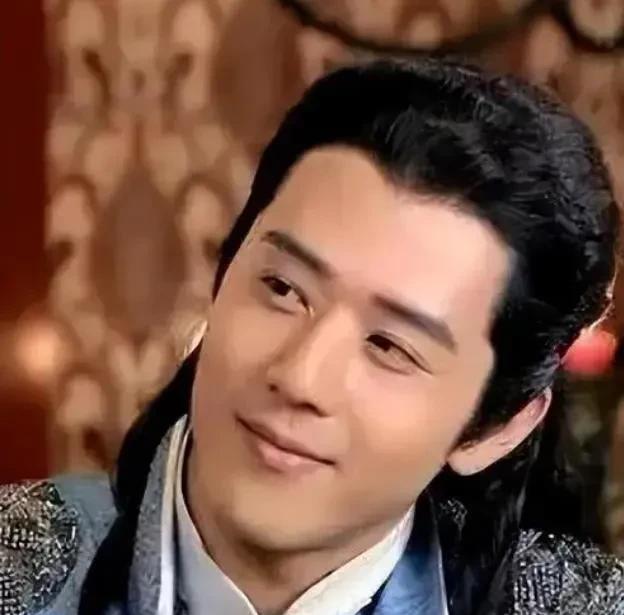 北魏权臣高澄郊游，遇到了一个漂亮尼姑，就强行连夜逼她一起谈佛法，然后带回宫中，生