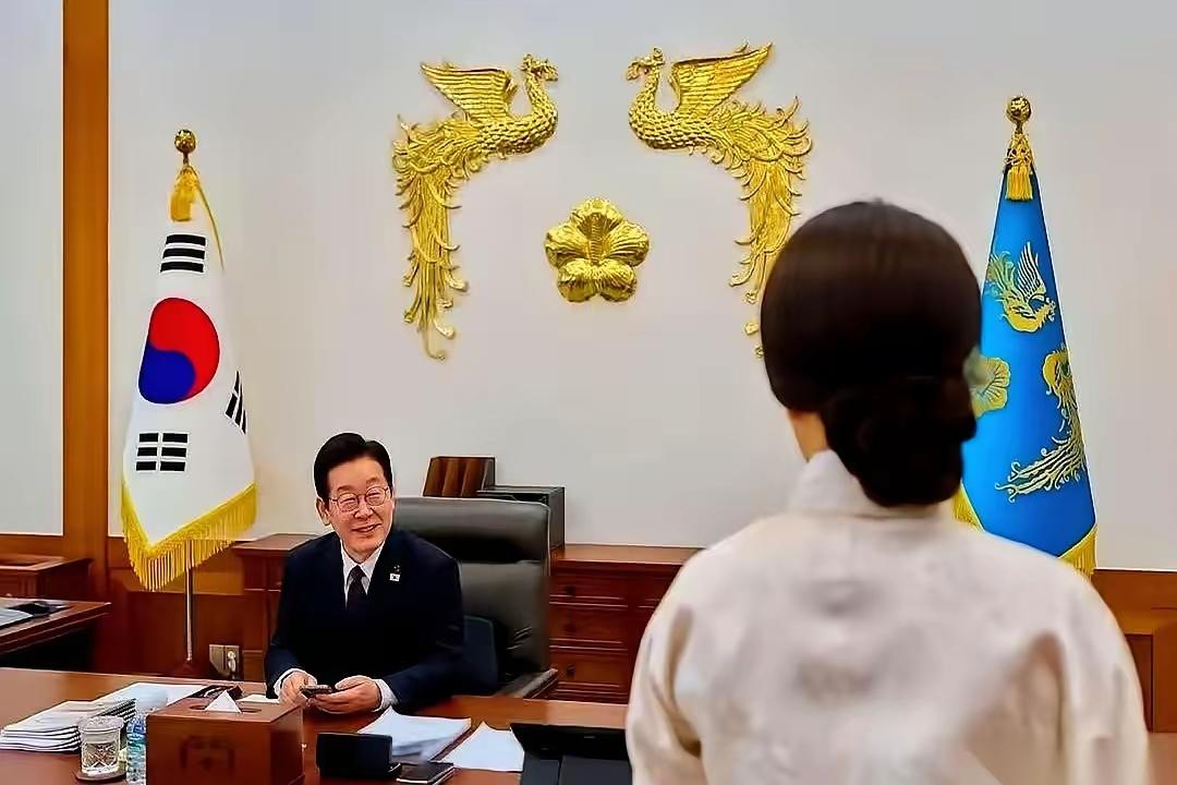 以前看偶像剧哭得稀里哗啦，现在才发现，真正让人心里发酸的是李在明和金惠景在青