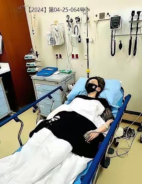 “值得警示！”一位48岁独生女子，未婚且无子女，父母也已离世。她一人突发脑梗，孤