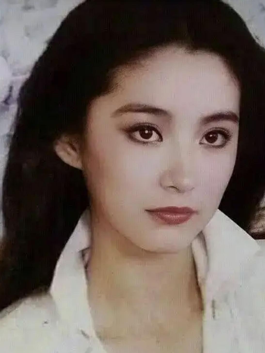 在我眼里以下的十位明星最美丽10.李沁9.刘亦菲8.赵丽颖7.倪妮6.