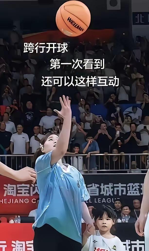全红婵又一次让人由衷折服，赛场之上一个小小的举动，直接让无数网友看呆了。一