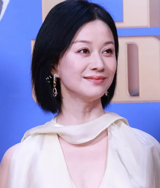 有些女人天生就不是享福的命你看看女演员倪虹洁就懂了她1978年出生，是家中独