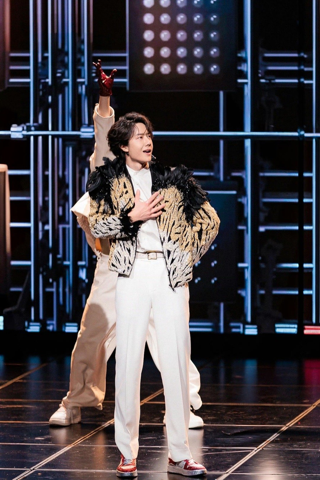 春晚也太会拍王一博啦！神图此男是仙品