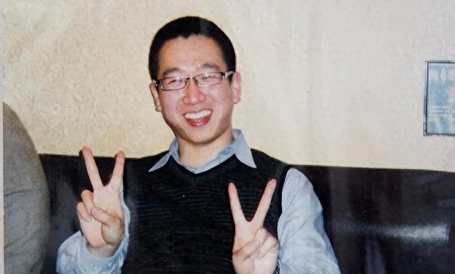 那天黄洋喝的不是水，是宿舍里攒了半年没拆开的信任。林森浩记得每克NDMA致鼠死