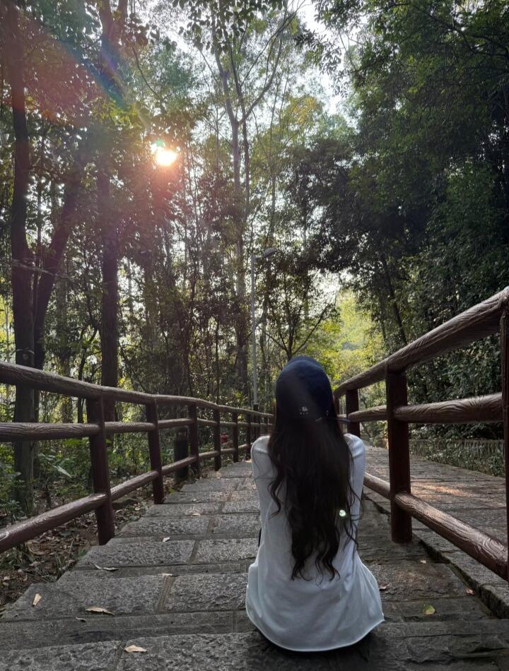 命理大师说：真正的上等女相，不带肉感、不带风尘、不带色相……你细瞅，这