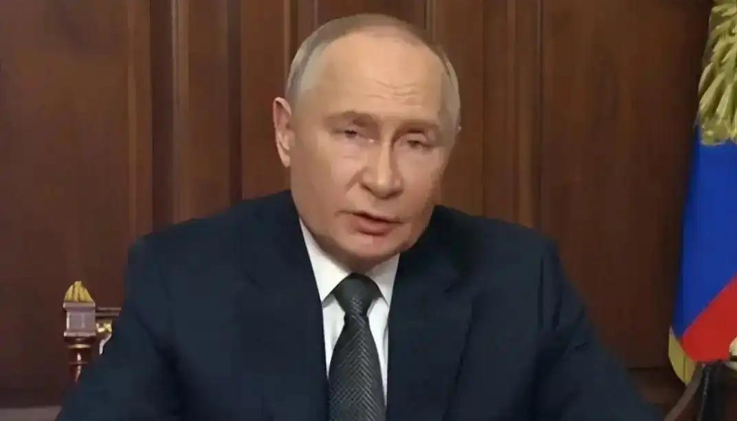 10马赫导弹显威！俄“榛树”夷平乌核级兵工厂，17分钟直逼北约心脏俄罗斯“