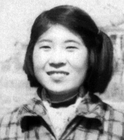 1958年，爱国将领杨虎城的女儿杨拯陆在婚礼前离奇失踪，几日后，人们在冰雪之中发