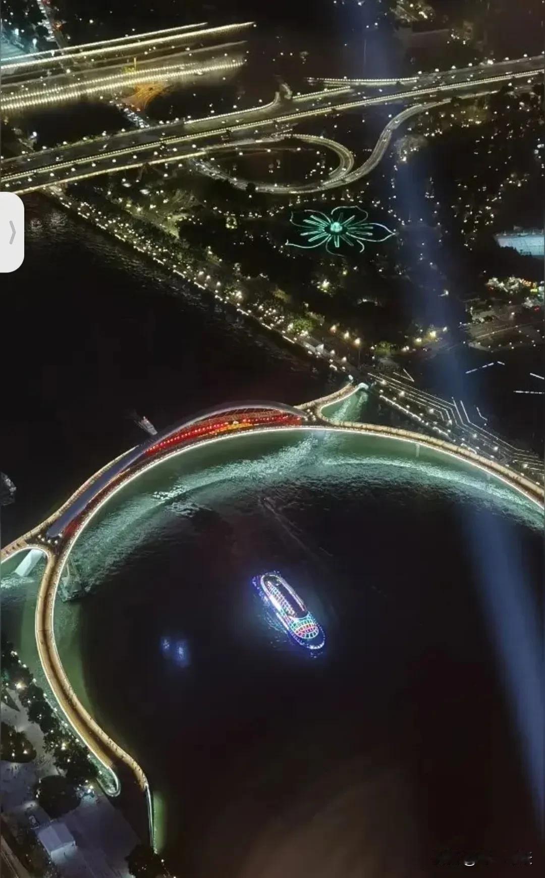 这应该是中国唯一一座建成后要预约才能上的桥，虽然现在已经不用预约了，但应该仍然是