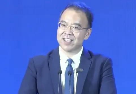 继长城魏建军抨击比亚迪后，吉利广汽也公开力挺，这究竟是怎么回事呢？在我看来，其实