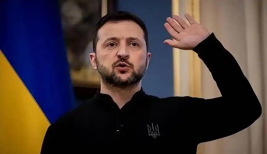 俄乌冲突这仗打了整整四年，就在大家都以为局势要陷入死循环时，普京突然抛出5个字，