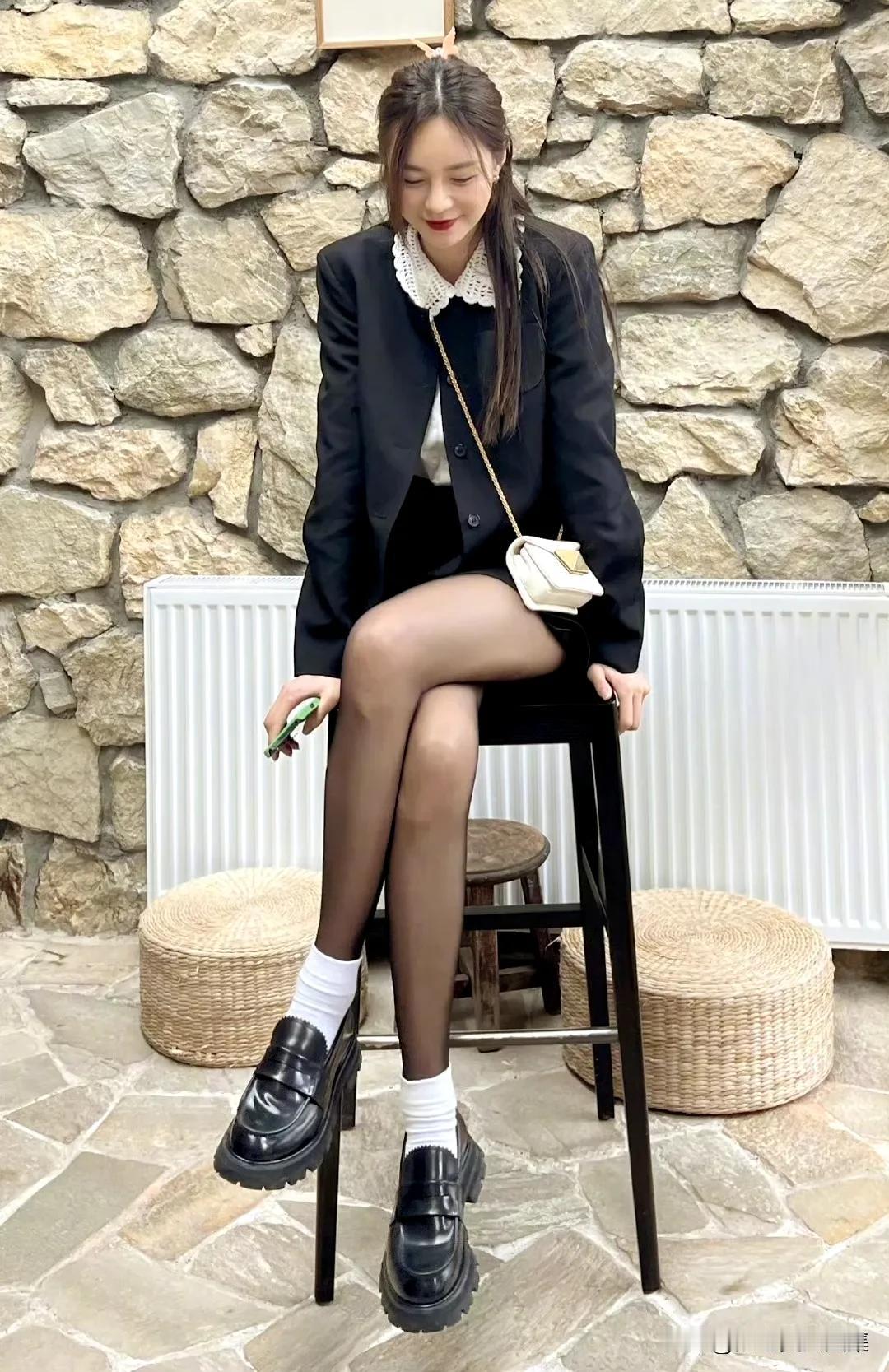 沈梦辰姐姐，这一身穿搭好显大长腿​​​沈梦辰