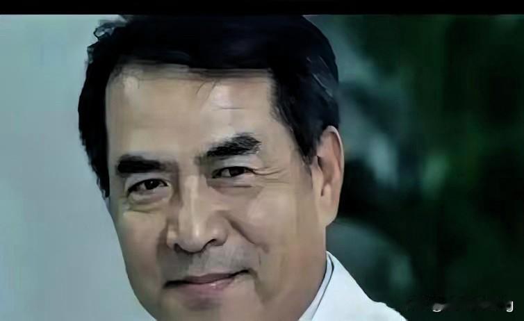 廖京生上节目一句话，把传了十几年的“地下夫妻”绯闻撕得明明白白——他和何晴从来没