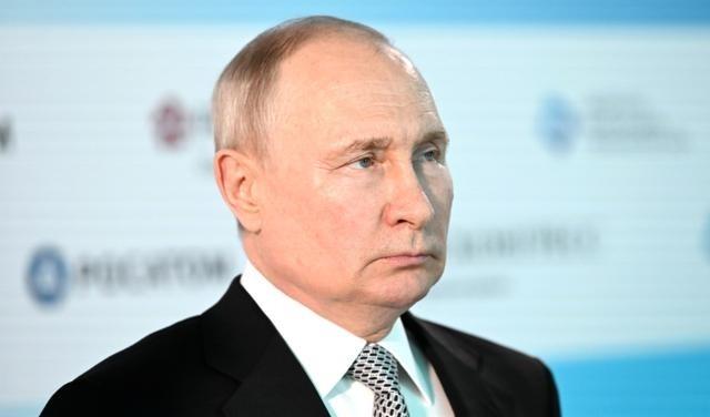 中国为何还不收复台湾，普京曾说的一句话，得到了全体中国人民的认同。把时间的指