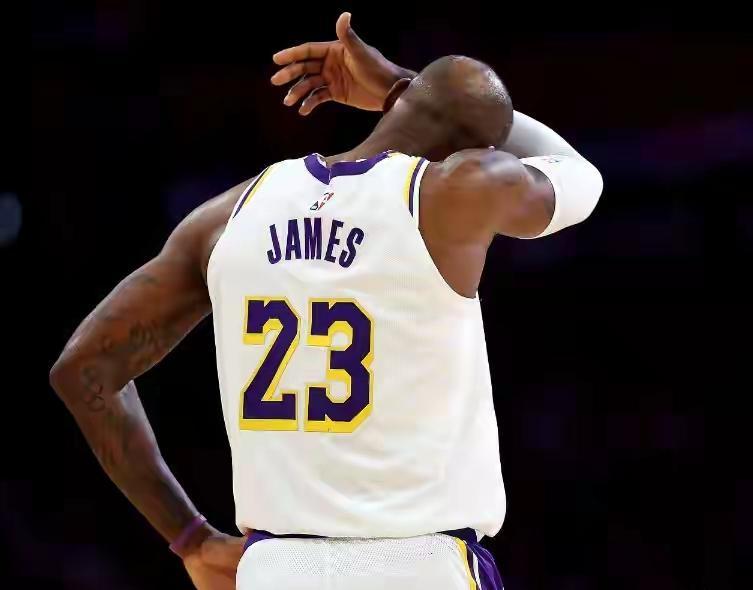 赛季结束的时候有可能快船的战绩超越湖人湖人的问题无解快船不一样快船只要合